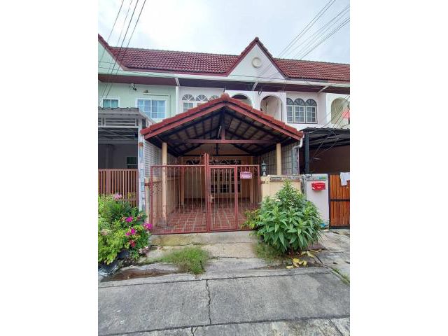 ให้เช่าทาวเฮ้าส์ 2 ชั้น หมู่บ้านลาดพร้าว 87 แยก 3 ใกล้เซ็นทรัลอีสวิล, CDC เลี้ยงสัตว์ได้