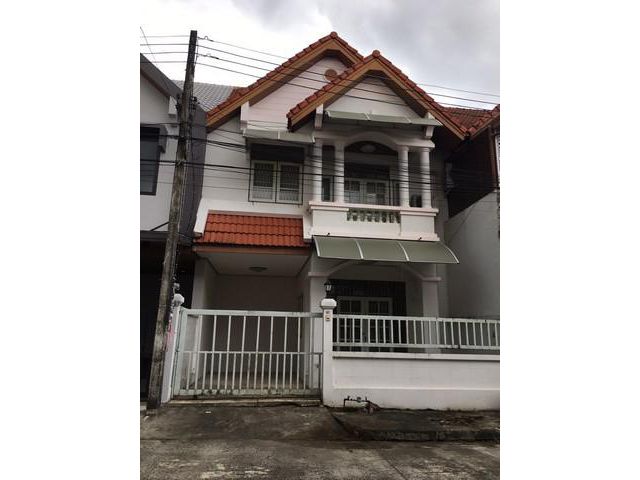 For Sales: Suan Luang Town House 2B2B