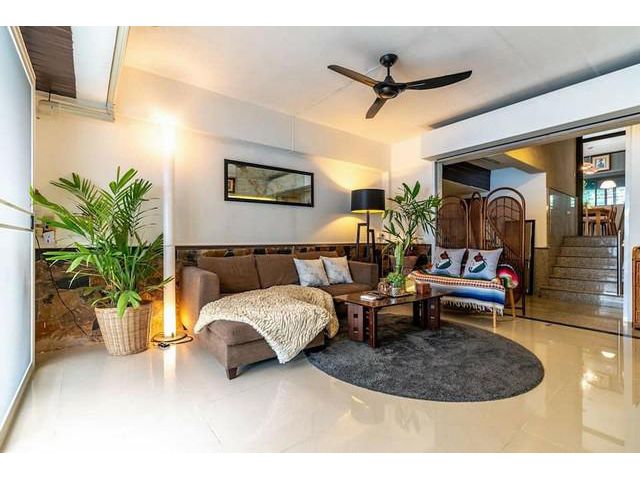 ให้เช่าทาวน์โฮม ถนนนราธิวาสราชนครินทร์ สาทร สีลม