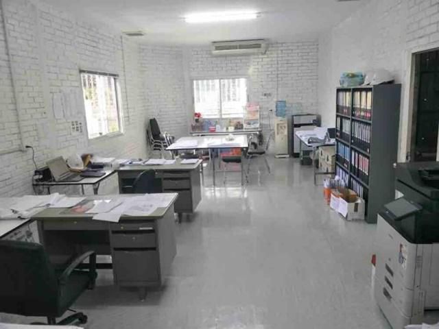 สุขุมวิท36-42  Community Mall BTSเอกมัย 2ชั้น