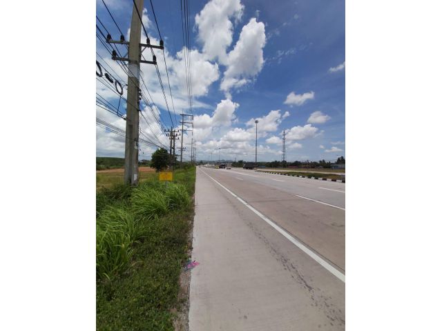 ขายที่ดิน๑๓๑ไร่ครึ่งติดถนน.331ตำบลเขาคันทรงครับ