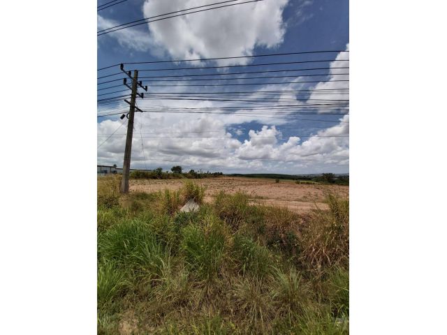 ขายที่ดิน๑๓๑ไร่ครึ่งติดถนน.331ตำบลเขาคันทรงครับ