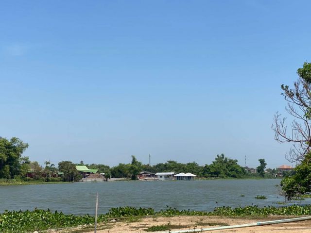 ที่ดินแปลงสวยติดแม่น้ำนครชัยศรี ใกล้แหล่งท่องเที่ยว นครปฐม