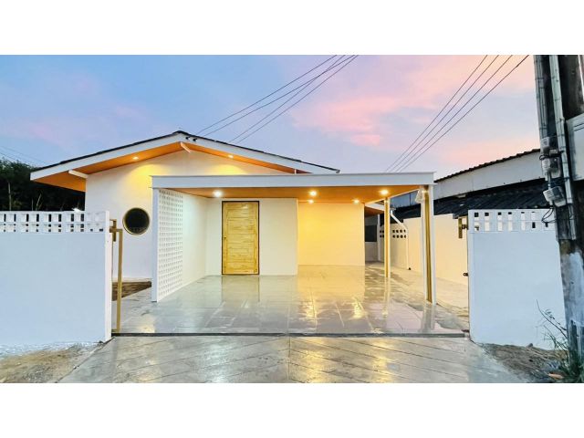 บ้านเดี่ยว ใกล้ถนนใหญ่เพียง 50 เมตร ตกแต่งใหม่ทั้งหลัง ผ่อนเพียง 6000 บาทต่อเดือน