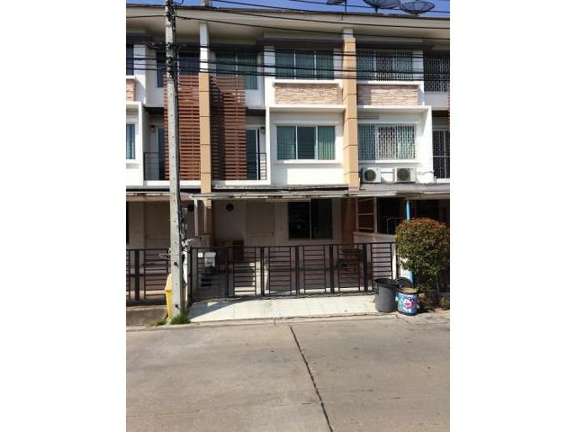รหัสทรัพย์ P6285 ให้เช่าบ้านทาวน์เฮ้าส์ โครงการทาวน์พลัส เพชรเกษม-บางแค ถ.พุทธมณฑลสาย 1  ภาษีเจริญ