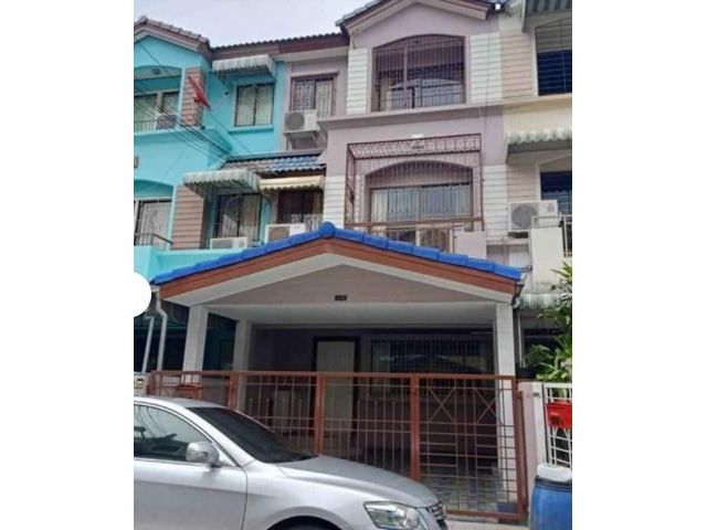 ขายทาวน์โฮม 3 ชั้น  บ้านกลางเมือง พระรามเก้า 43