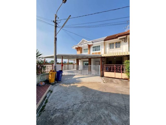 ขายทาวน์เฮ้าส์ 2 ชั้น #หมู่บ้านพฤกษา10 ตกแต่งใหม่ทั้งหลัง มีเทอเรสด้านข้างรับลม ปูกระเบื้องใหม่ทั้งหลัง ติดทุ่งนา บรรยากาศดีมาก