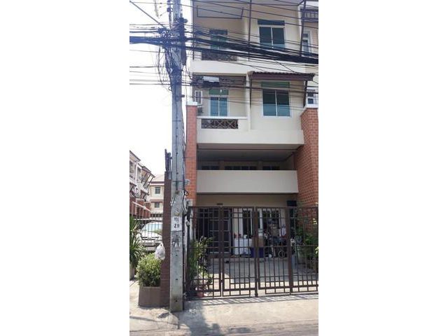 หมู่บ้านมาลานันท์ ซ.จรัญสนิทวงศ์ 95/1
