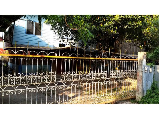 ขายที่ดิน 2 งานกว่า พร้อมบ้านอยู่ในชุมชน ติดถนน