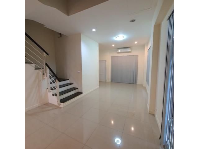 ให้เช่า Premium place สุคนธสวัสดิ์38