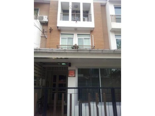 ขายทาวน์โฮม 3 ชั้น วิสต้า ปาร์ค ใกล้ดอนเมือง