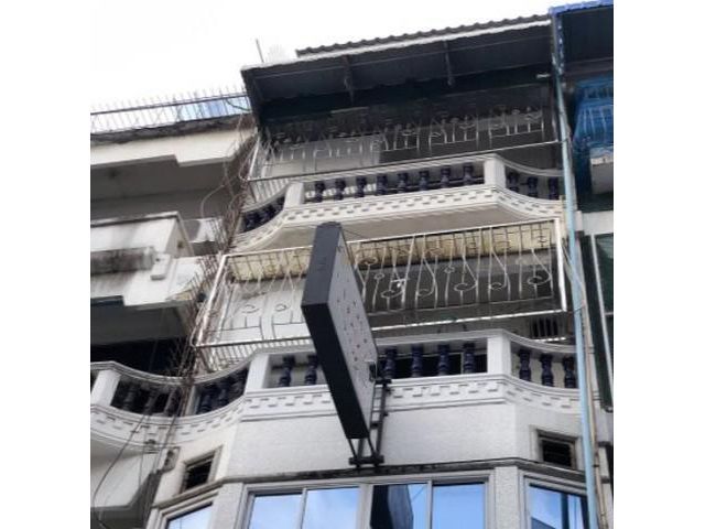 ให้เช่าอาคาร 6 ชั้น 400 ตรม.สุขุมวิท ใกล้ BTS อโศก