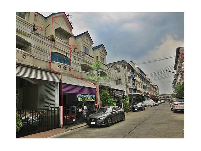 หมู่บ้านไชน่าทาวน์ รามอินทรา 8 แยก 18 ขายด่วน ทาวน์โฮม 3 ชั้น เนื้อที่ 22 ตร.ว ทำเลดี ราคาต่อรองได้
