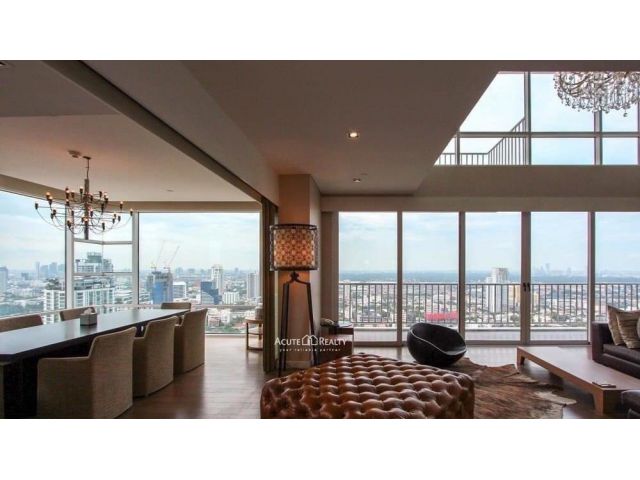 ขายด่วนคอนโด Fullerton เอกมัย ห้องduplex penthouse