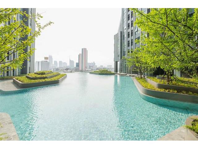 Ideo Chula-Samyan condo near MRT Samyan