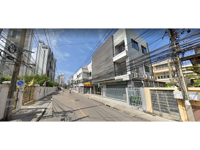 สุขุมวิท 18-22เศรษฐี 20ตรว  รีโนเวทใหม่ ร้านค้า