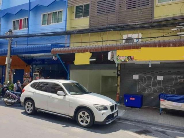 รีโนเวทใหม่ ร้านค้า เศรษฐี 20ตรว สุขุมวิท 18-22