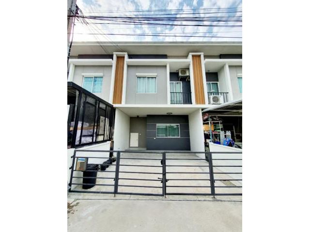 รหัสทรัพย์ P6313 ให้เช่าทาวน์เฮ้าส์ มบ.พลีโน่ ศรีนครินทร์ ซอยศรีด่าน 22 พัฒนาชุมชน  เลี้ยงสัตว์ได้
