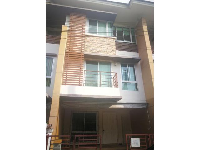 ให้เช่าทาวน์โฮม3ชั้น พลัสซิตี้พาร์ค งามวงศ์วานซอย