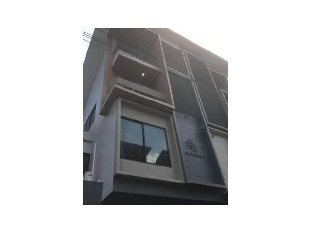 ทาวน์โฮม 3.5 ชั้น Haus Clover แจ้งวัฒนะ-ราชพฤกษ์