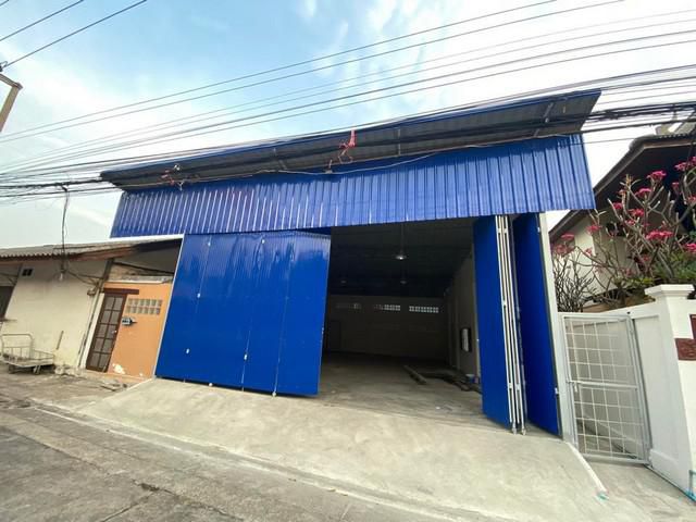 200 ตร.ม.   รีโนเวทใหม่พร้อมใช้งาน  ซ.นวลจันทร์ 27