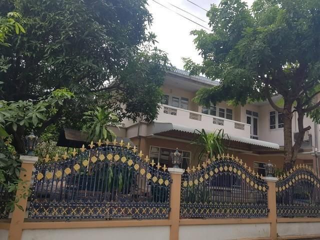หมู่บ้านเพอร์เฟค เพลส ซอยรามคำแหง 164