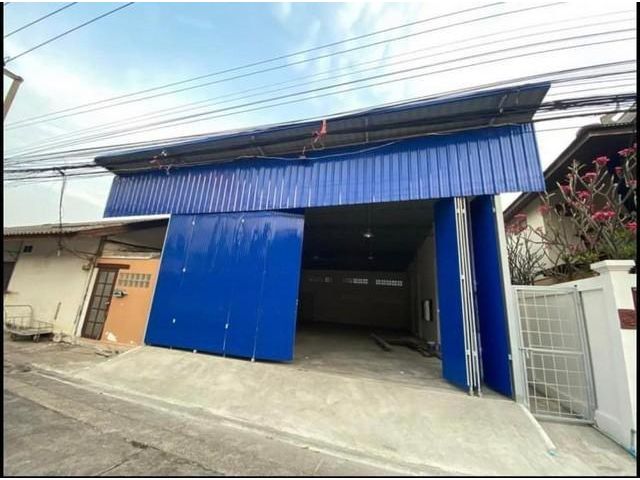 ถนนนวลจันทร์ ใกล้วัดนวลจันทร์