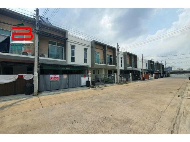 ทาวน์โฮม 2 ชั้น โครงการ แฮปปี้วิลล์ ดอนเมือง เนื้อที่ 17.9 ตรว. มี 3 ห้องนอน 2 ห้องน้ำ ถนนวิภาวดี เขตดอนเมือง
