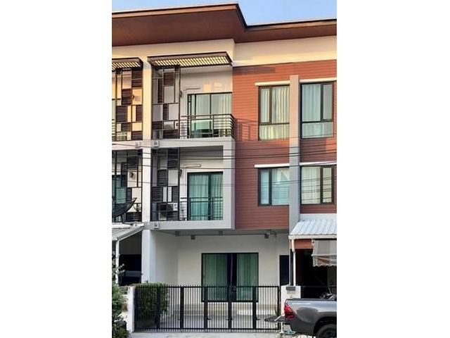 ขายทาวน์โฮม3 ชั้น ไอฟีลบางนา ถนนกาญจนาภิเษก
