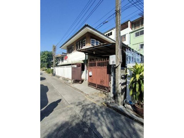 PDD02 ขาย บ้านเดี่ยว 2ชั้น ลาดพร้าว ซอยลาดพร้าว 51 โชคชัย4 ใกล้ BTSโชคชัย4 โรงพยาบาลเปาโล สน.โชคชัย 4 บ้านต้องรีโนเวท
