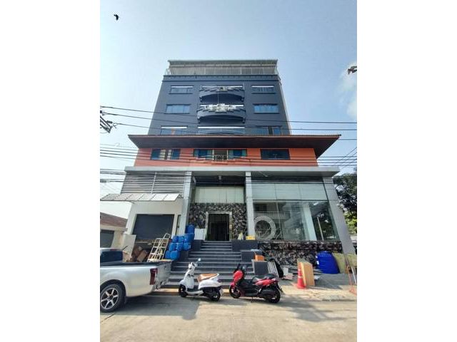 ให้เช่าอาคาร7ชั้นมีลิฟท์ ห้วยขวาง รัชดา เหม่งจ๋าย
