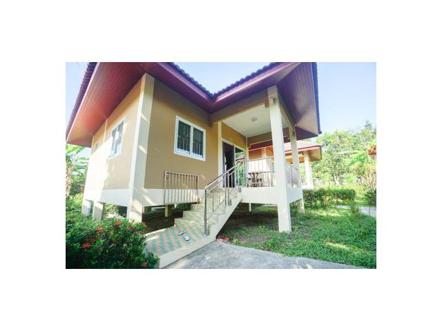 บ้านเดี่ยว  ห้องแอร์ ระเบียง พร้อมเข้าอยู่