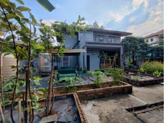 PF04 ขายที่ดิน พร้อมสิ่งปลูกสร้าง บ้านเดี่ยว ซอยลาดพร้าว 1 ย่านลาดพร้าว บ้านอายุประมาณ 7 ปี หันหน้าไปทางทิศตะวันออกเฉียง