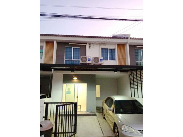 ให้เช่า ทาวน์โฮมรังสิต-ราชมงคลธัญบุรี  เฟอร์ครบ