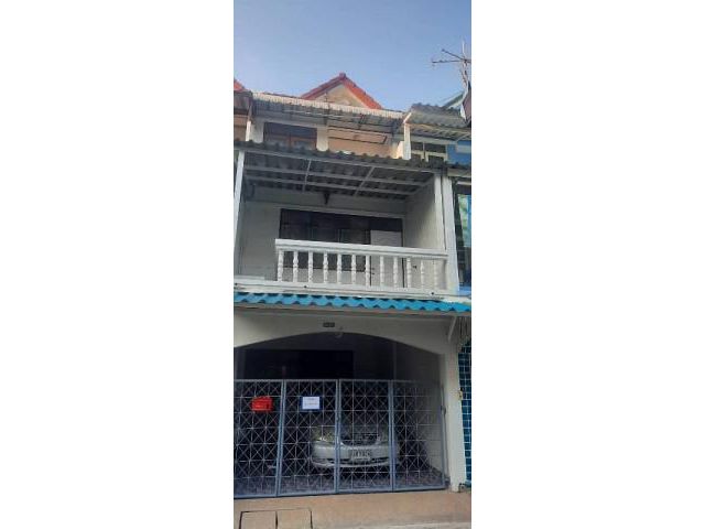 รหัสทรัพย์ P6356 ให้เช่าบ้านทาวน์เฮ้าส์ 3 ชั้น  ซอยพหลโยธิน 52 ปากซอยมีรถไฟฟ้าผ่าน