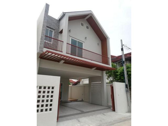 ขายบ้าน 2 ชั้น สร้างใหม่ ย่านลาดพร้าว ใกล้MRTลาดพร้าว บ้านหันหน้าทางทิศตะวันออก  ระบบไฟฟ้ารองรับระบบชาร์จ evในบ้าน