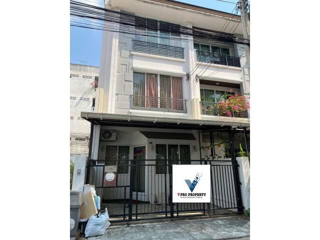 ให้เช่าทาวน์เฮาส์ 3 ชั้น โครงการบ้านกลางเมืองลาดพร้าว 101 แยก 38 คลองจั่น, บางกะปิ เลี้ยงสัตว์ได้