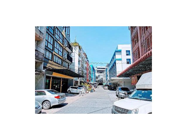 ให้เช่า​ อาคาร​พาณิชย์​ 4 ชั้นครึ่ง​ ติด​ MRT​ สถานีไฟฉาย