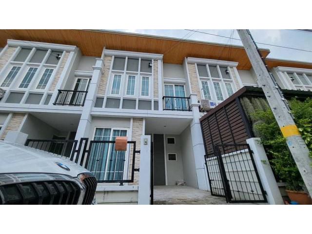 ให้เช่าบ้านทาวน์โฮม 2 ชั้น โกลเด้น ทาวน์ รามอินทรา – คู้บอน ท่าแร้ง บางเขน ใกล้ห้างแฟชั่นไอส์แลนด์