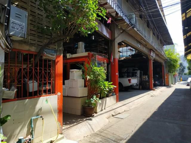 ให้เช่าโกดังพร้อมอาคาร ซ.จันทร์15 ยานนาวา