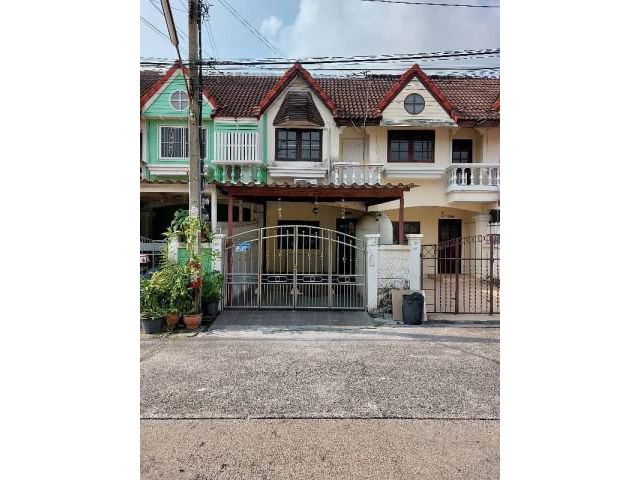 ให้เช่าบ้านทาวน์เฮ้าส์ 2 ชั้น หมู่บ้านเดอะมาสเตอร์ รอยัล สวนหลวง ร. 9 ติดถนนเฉลิมพระเกียรติ ประเวศ