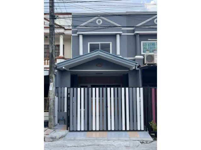 ขายทาวน์เฮ้าส์ 2 ชั้น #หมู่บ้านอัมพรเพลส สุขาภิบาล 5 ซอย 41 ตกแต่งสวยพร้อมเข้าอยู่ได้ทันที บ้านดีราคาถูก เดินทางสะดวก