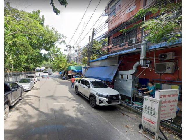 หลัง ม..รามคำแหง 20-24 4.5ชั้น 3นอน 2จอดรถ 20ตรว.