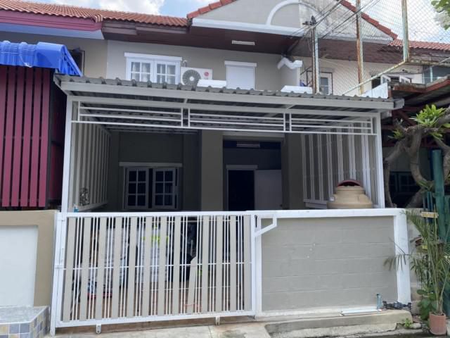 ให้เช่าบ้านทาวน์เฮาส์ 2 ชั้น หมู่บ้านณัฐวดี คลอง8 ถนนรังสิต-นครนายก ธัญบุรี ปทุมธานี