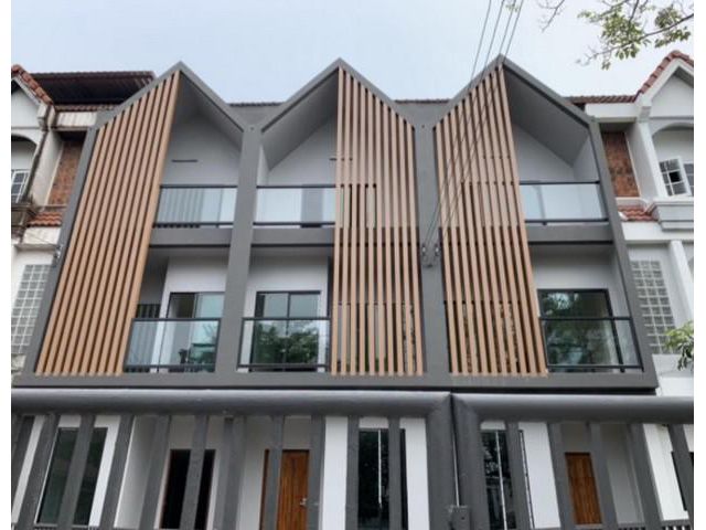 ขายทาวน์โฮม3ชั้น อ่อนนุช 66 เนื้อที่ 26 ตรว