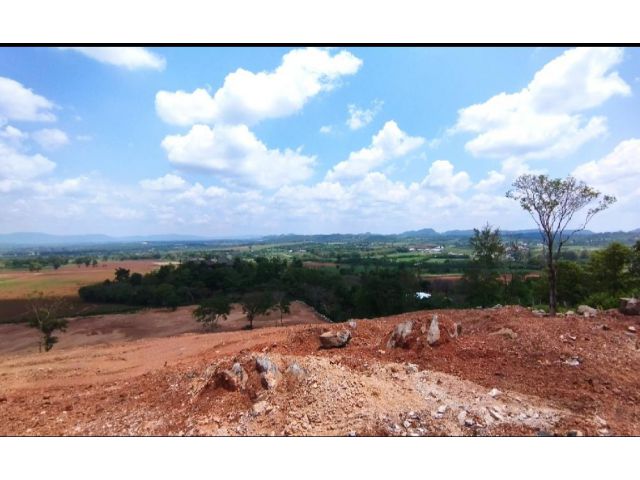 ที่ดินเข้าใหญ่แบ่งขาย วิว 360 องศา รับอากาศบริสุทธิ์ตลอดทั้งปี ตารางวาละ 13,000 บาท