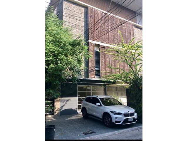 รหัสทรัพย์ P6392 ให้เช่าออฟฟิศห้องมุม ย่านทาว์นอินทาว์น ถนนเลียบทางด่วนเอกมัย รามอินทรา
