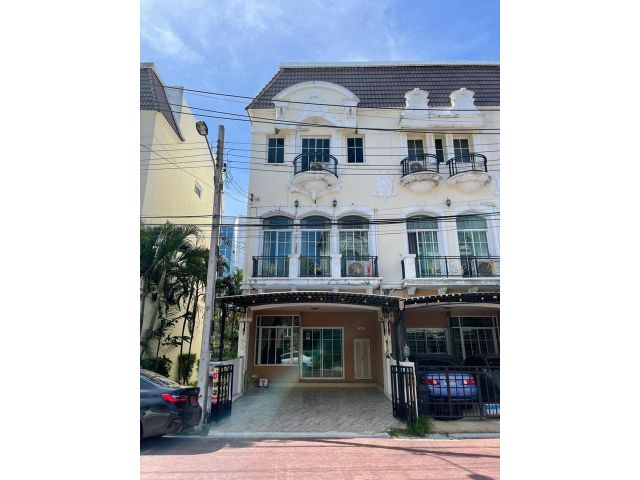 HR1064 ให้เช่าทาวน์โฮม 3ชั้น เดอะเมทโทร พระราม9 บ้านแต่งสวยบิ้วอินทั้งหลัง เฟอร์ครบ พร้อมอยู่