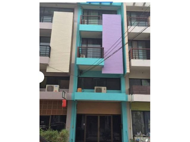 ขาย อาคารพาณิชย์4ชั้น เดอะวิลเลจ ปัญญา รามอินทรา