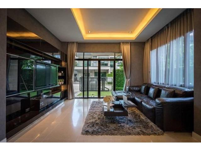 ให้เช่าบ้านเดี่ยว3ชั้นย่านนวมินทร์ รามอินทรา 4 นอน